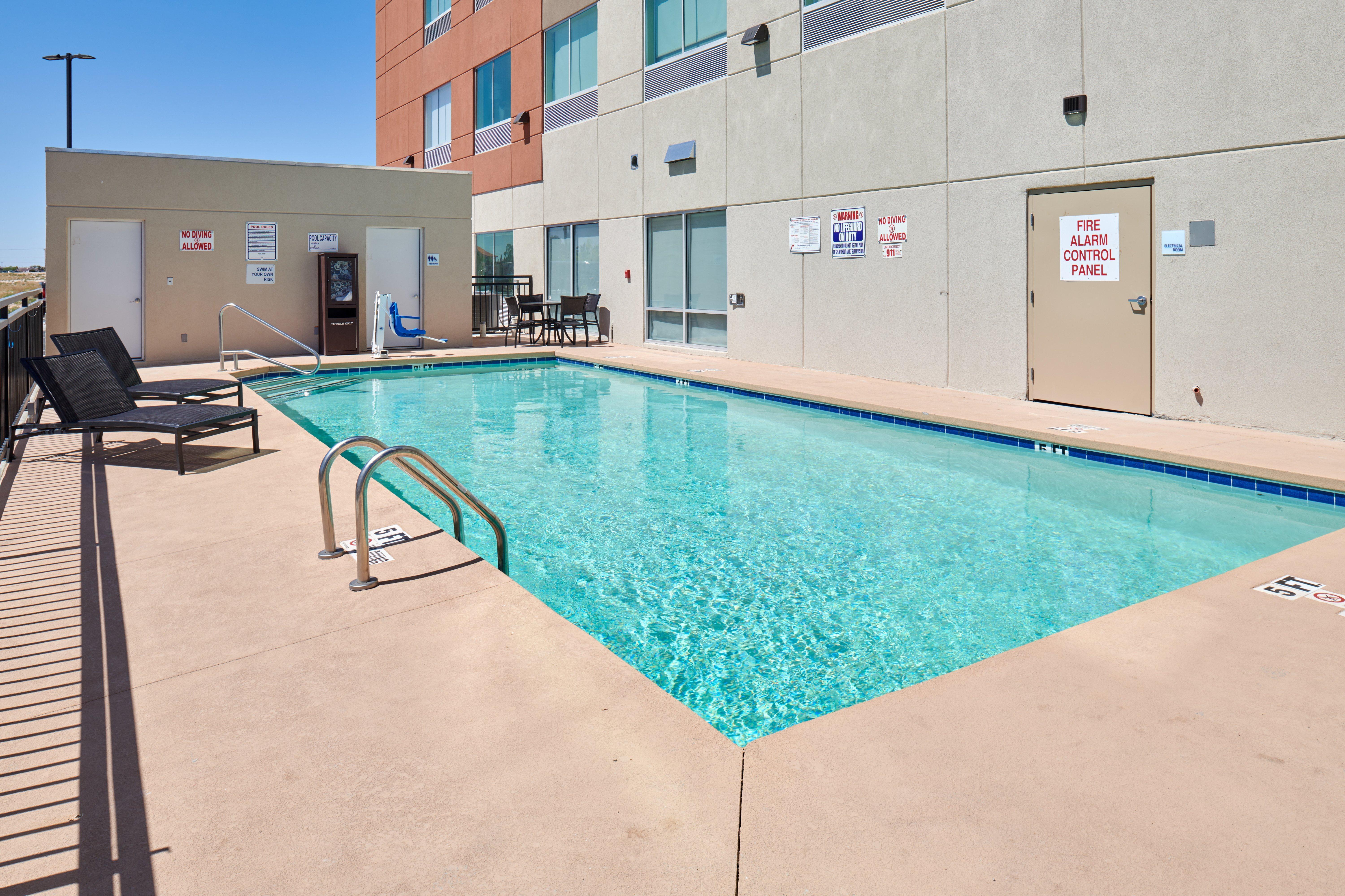 Holiday Inn Express & Suites El Paso East-Loop 375, An Ihg Hotel Exterior photo