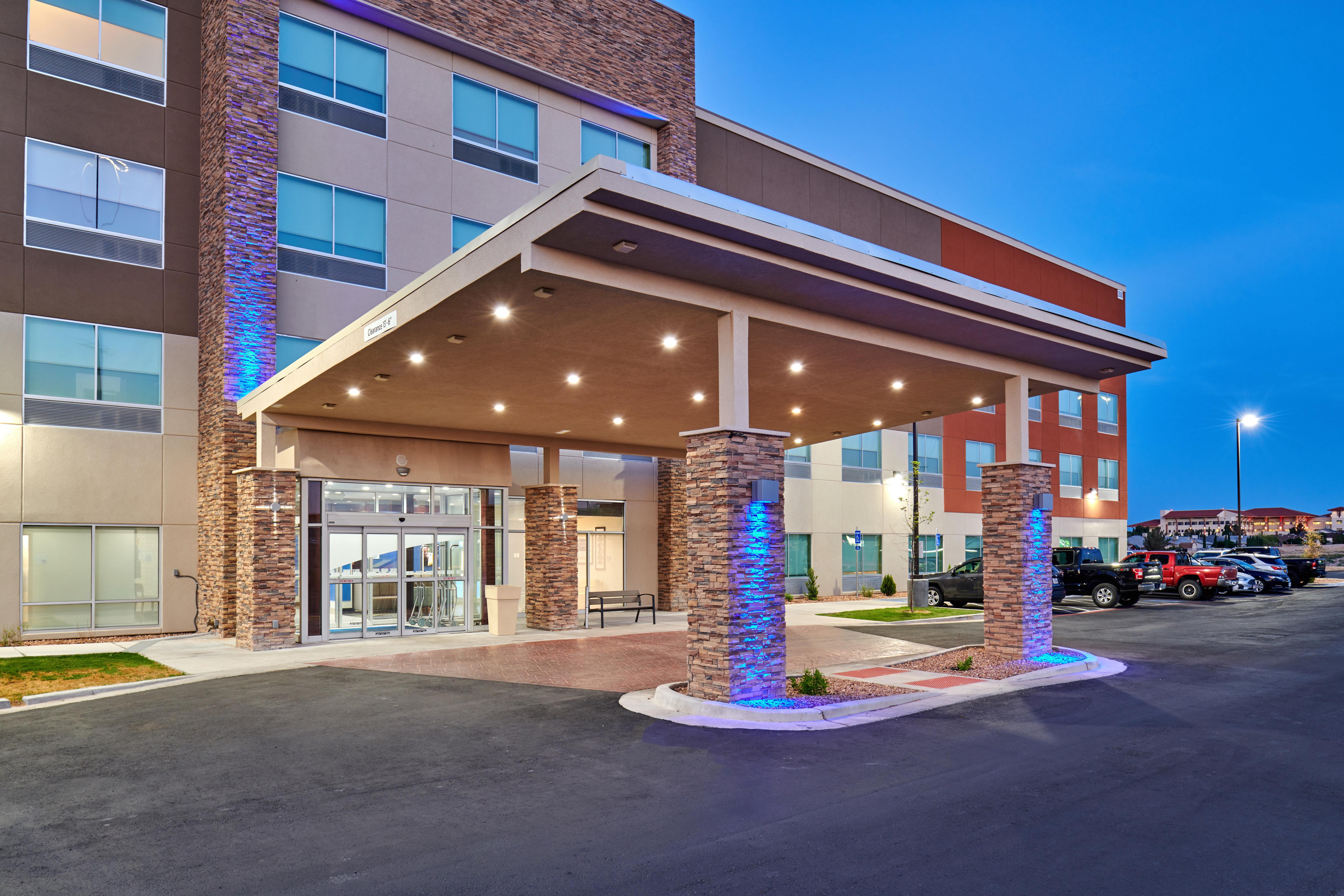 Holiday Inn Express & Suites El Paso East-Loop 375, An Ihg Hotel Exterior photo